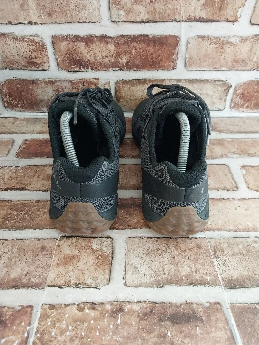 Pre-owned Merrell Trail Glove 6